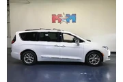 Chrysler Pacifica 2018 Limit en Albany