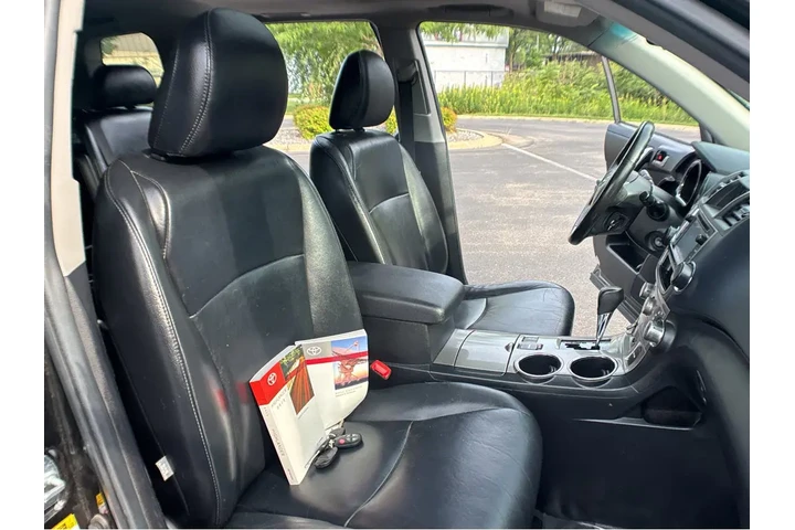 $15000 : 2013 Highlander SE image 4