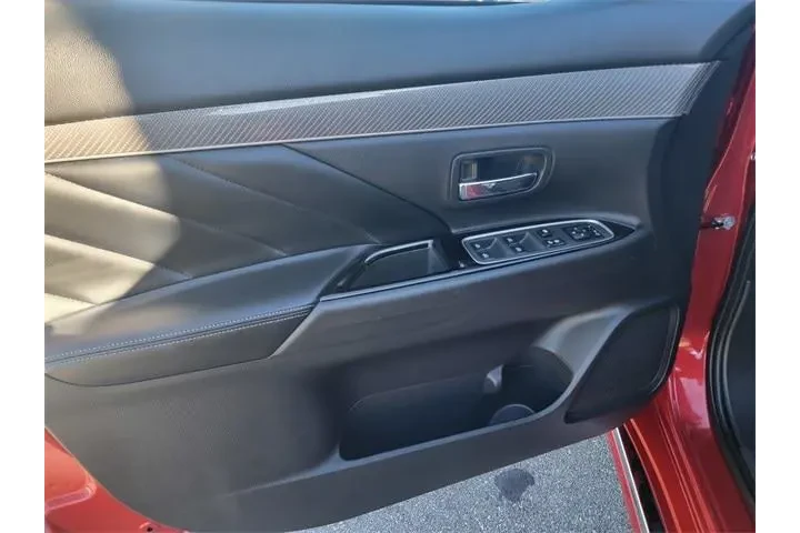 $16999 : Mitsubishi Outlander PHEV 20 image 8