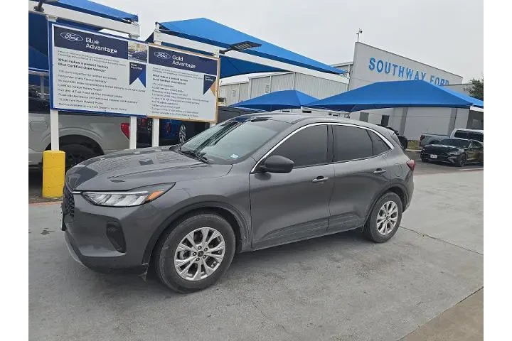 $20998 : Ford Escape 2024 Active 4dr image 1