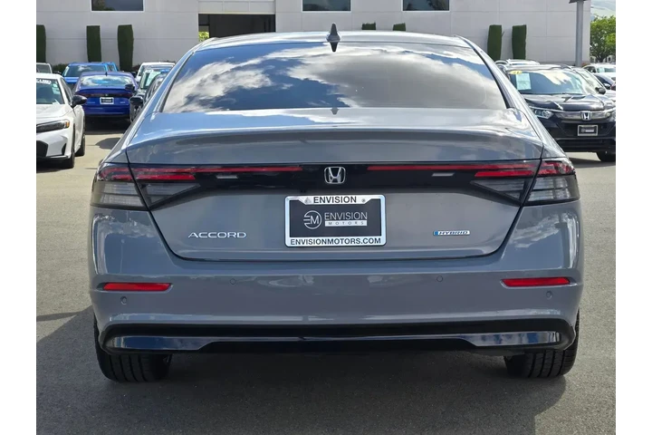 $28882 : Honda Accord Hybrid 2025 EX- image 6