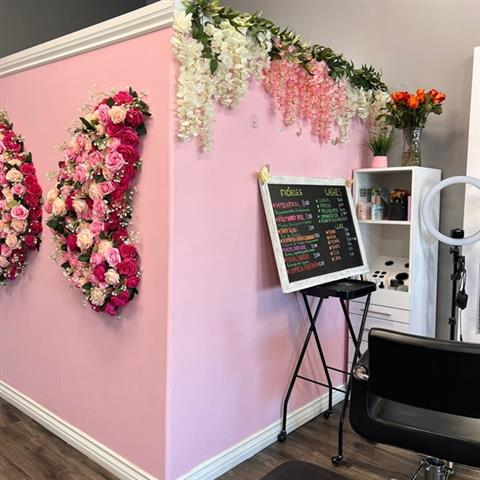 BELY'S BEAUTY BAR image 10