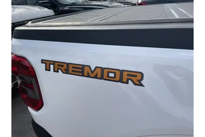 $34995 : Ford Maverick 2024 AWD XLT 4 image 8