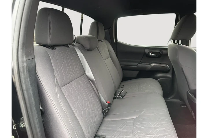 $31989 : Silver Certified 2019 Tacoma image 9