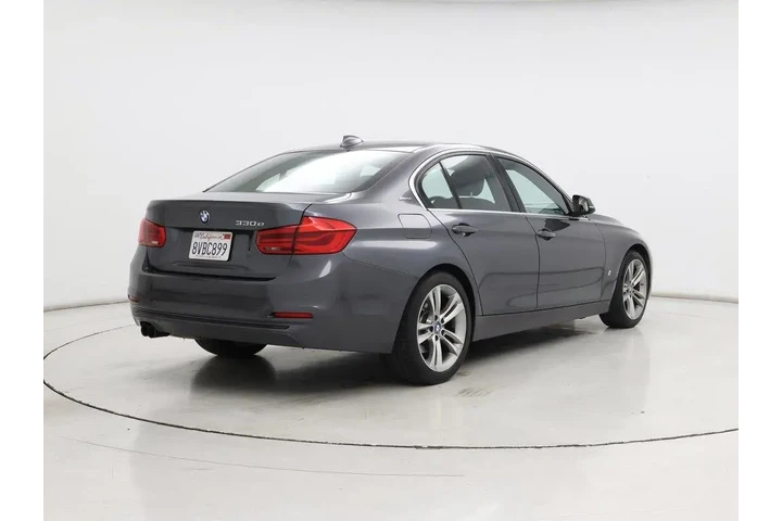 $15998 : BMW 3 Series 2017 330e iPerf image 8