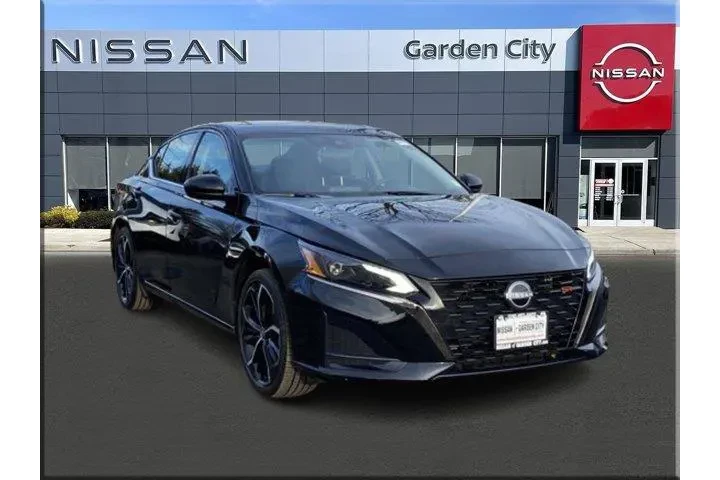 $19987 : Nissan Altima 2025 2.5 SR 4d image 1