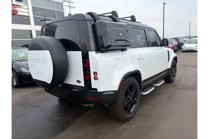 $37995 : 2022 DEFENDER 110 image 9