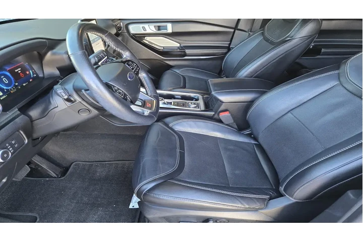 Ford Explorer 2022 AWD ST 4d image 9