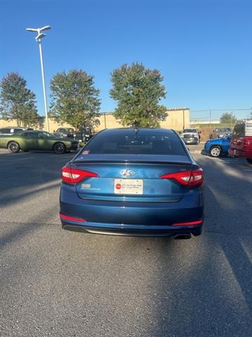 $10995 : PRE-OWNED 2015 HYUNDAI SONATA image 7