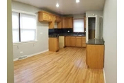 $900 : Bonita casa recién pintada thumbnail