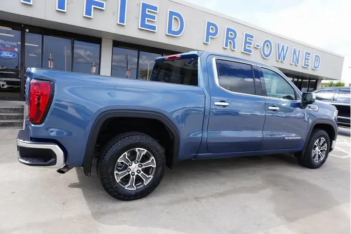 $35988 : GMC Sierra 1500 2024 4x2 SLT image 6