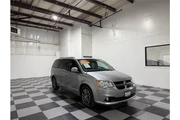 Grand Caravan 2017 en Merced