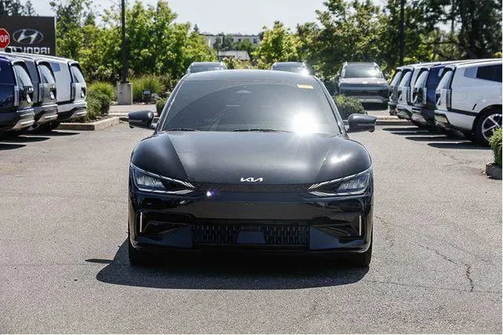 $29992 : Kia EV6 2023 AWD GT 4dr Cros image 7