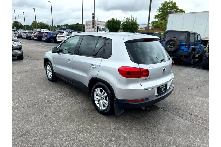 $7980 : 2013 Tiguan 4WD 4dr Auto S w/ image 4