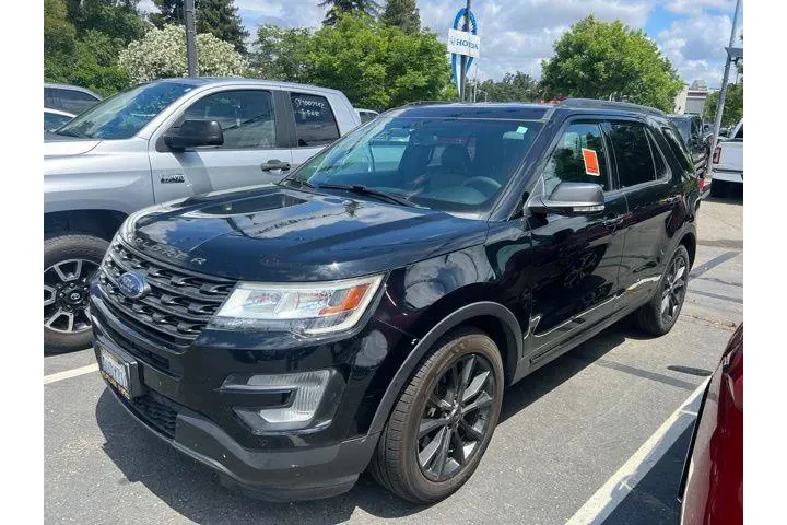 $18988 : Ford Explorer 2017 XLT 4dr S image 1