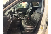 $34500 : Ford Explorer 2023 AWD XLT 4 thumbnail