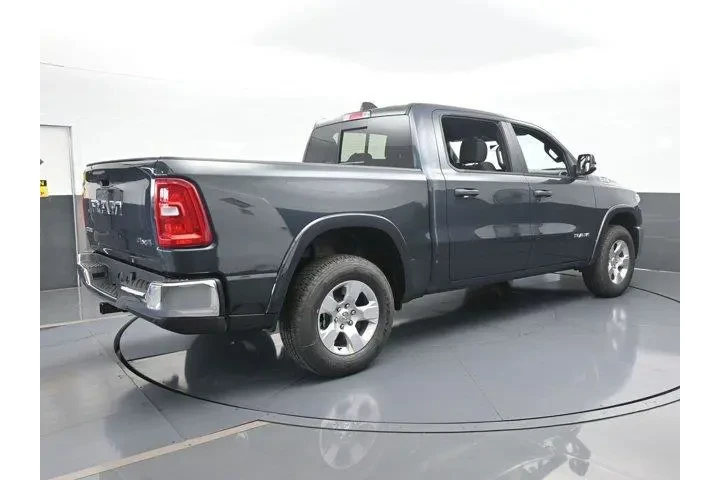 $39700 : Ram 1500 2025 4x4 Big Horn 4 image 6