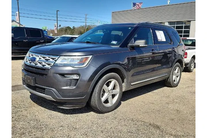 $19792 : Ford Explorer 2019 XLT 4dr S image 1