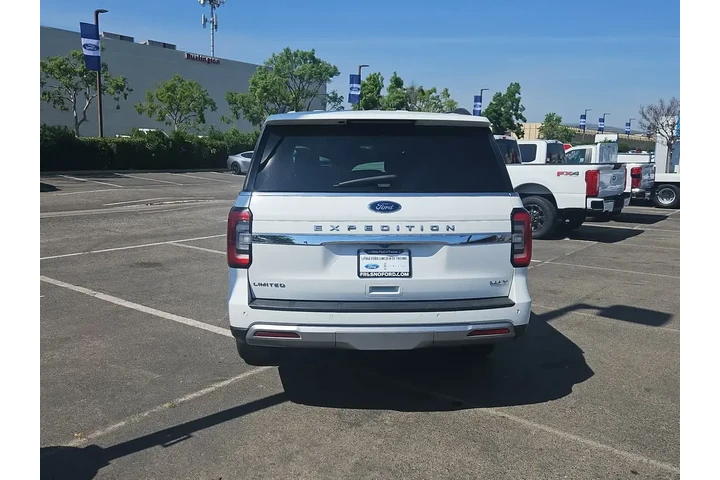 $35500 : Ford Expedition MAX 2024 4x2 image 7