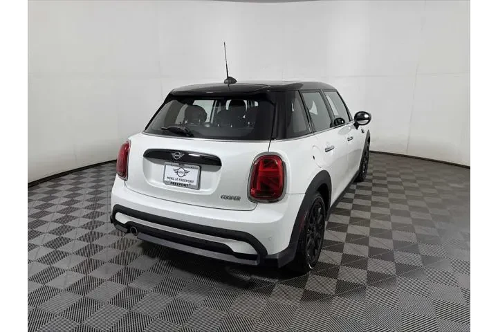 $24498 : MINI Hardtop 4 Door 2023 Coo image 6