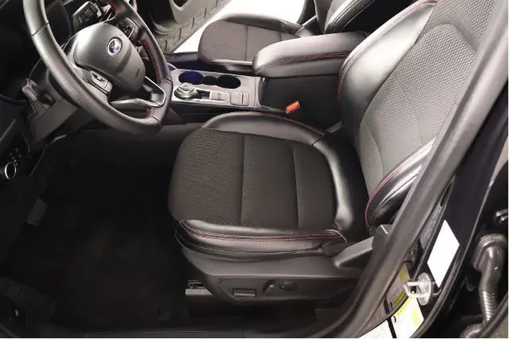 $26000 : Ford Escape 2025 AWD ST-Line image 10