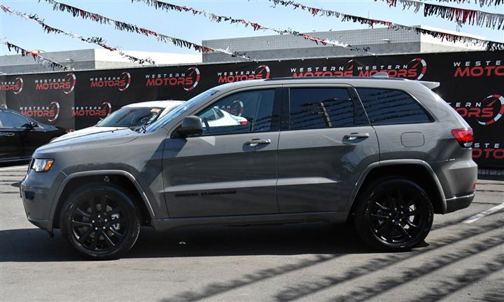 $27947 : Grand Cherokee Laredo X image 4