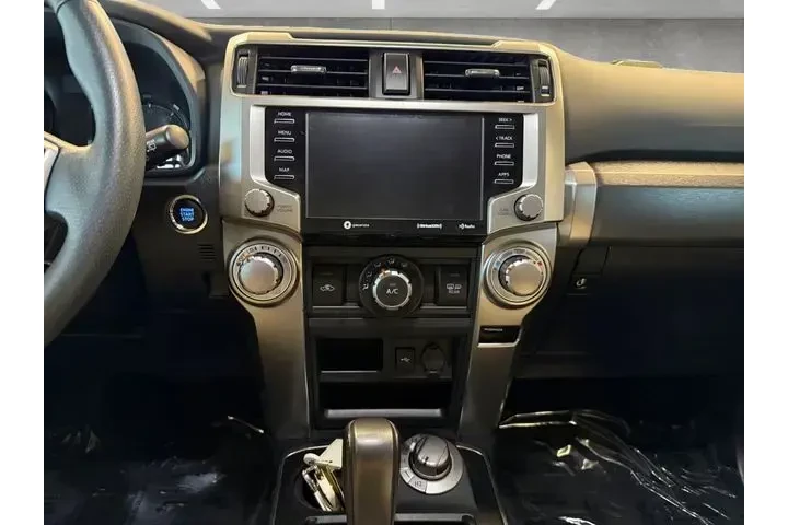 $36981 : Toyota 4Runner 2022 4x4 SR5 image 3