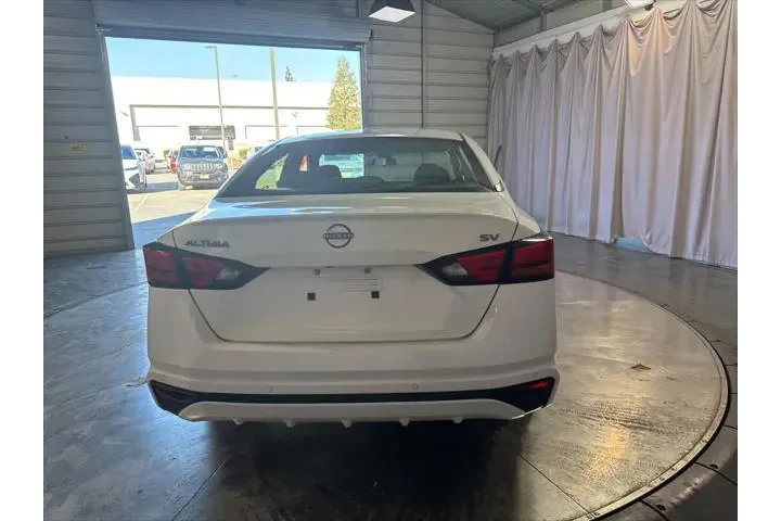 $16777 : Nissan Altima 2023 2.5 SV 4d image 6