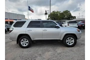 $26800 : Toyota 4Runner 2022 4x2 SR5 thumbnail