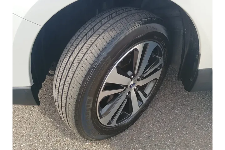 $15592 : Subaru Outback 2018 AWD 2.5i image 10