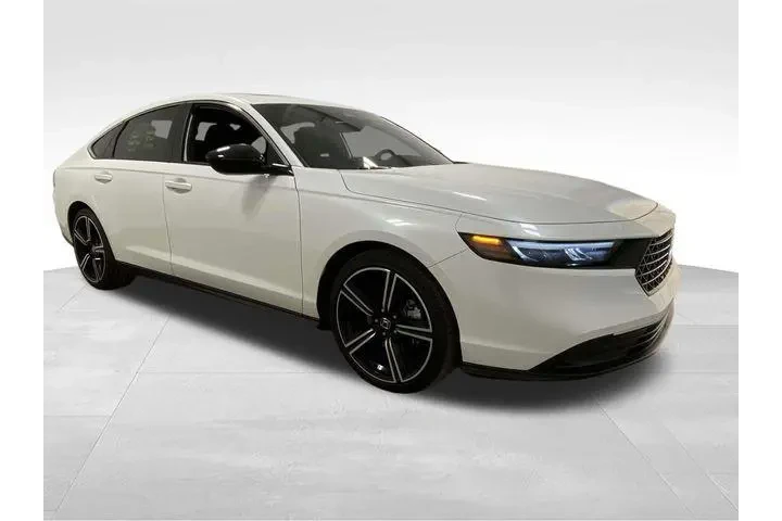 $27585 : Honda Accord Hybrid 2024 Spo image 5