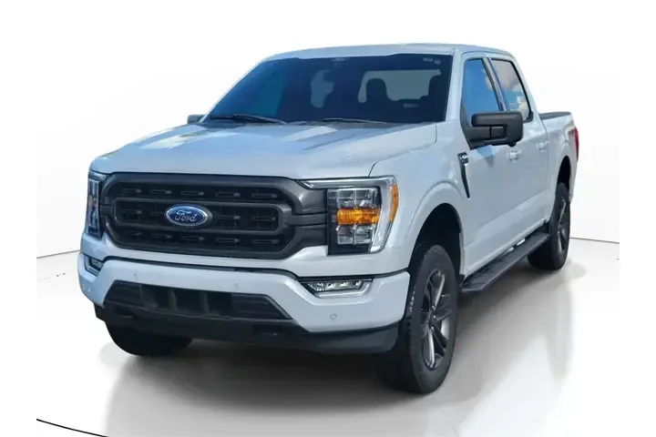 $34691 : Ford F-150 2021 4x4 XLT 4dr image 2
