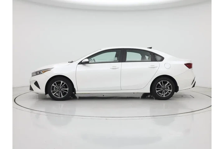 $19998 : Kia Forte 2024 LXS 4dr Sedan image 3