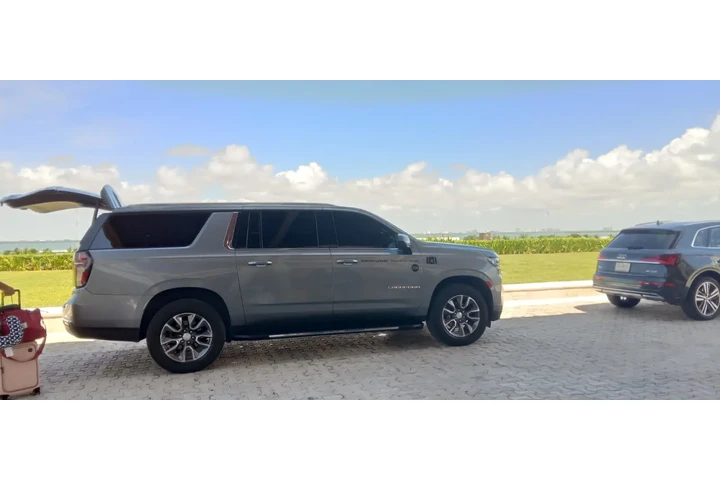 Cancun Airport Transportation image 5