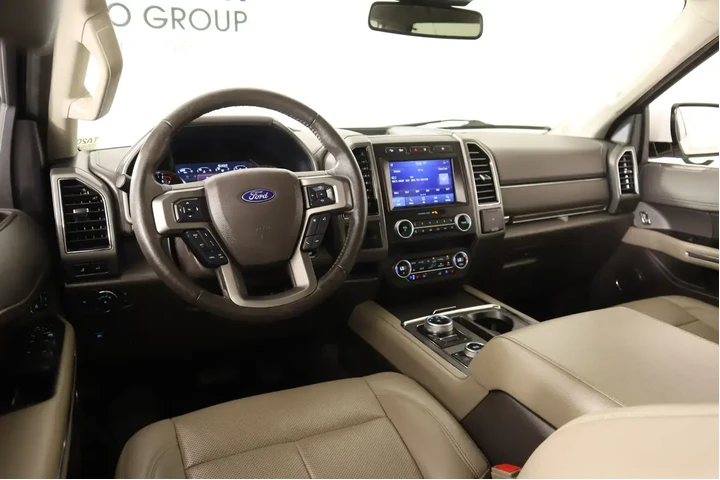 $31259 : Ford Expedition MAX 2021 4x4 image 2