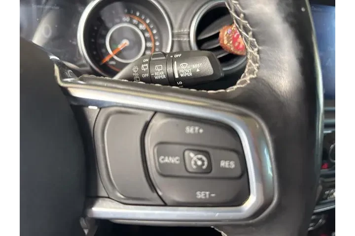 $28793 : Jeep Wrangler Unlimited 2021 image 10