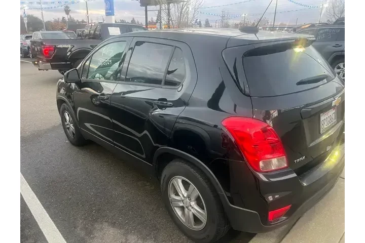 $8988 : Chevrolet Trax 2020 LS 4dr C image 2