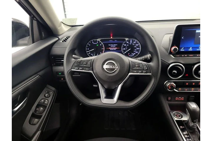 $20998 : Nissan Sentra 2025 SV 4dr Se image 10