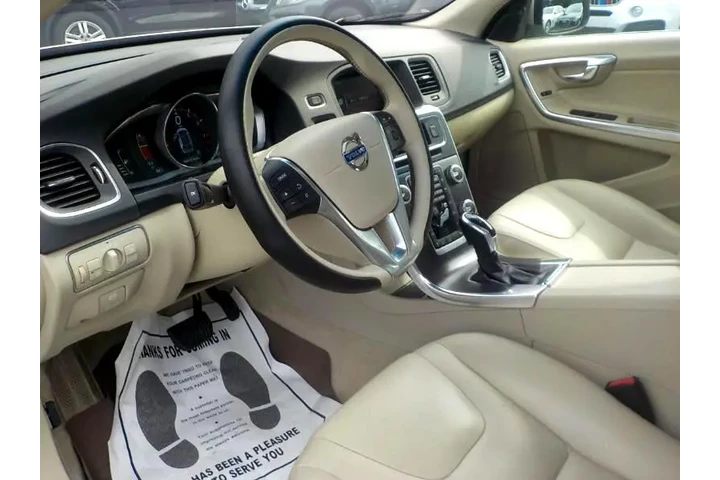 $8521 : 2015 V60 T5 Drive-E Premier F image 10