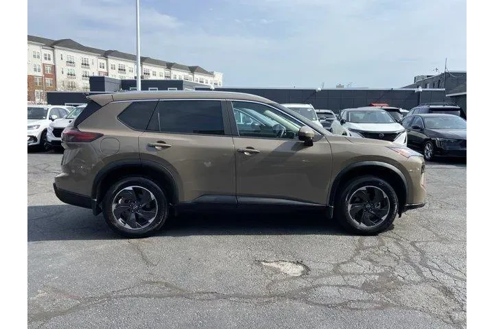 $17487 : Nissan Rogue 2024 AWD SV 4dr image 3
