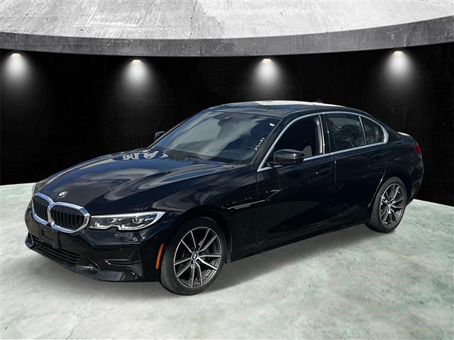 $22985 : Pre-Owned 2020 3 Series 330i image 3