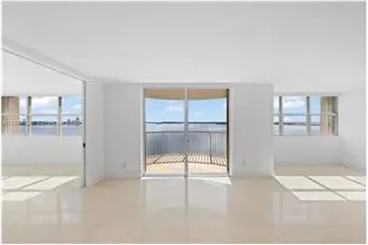 $6700 : Rental property with 3 bedro image 5