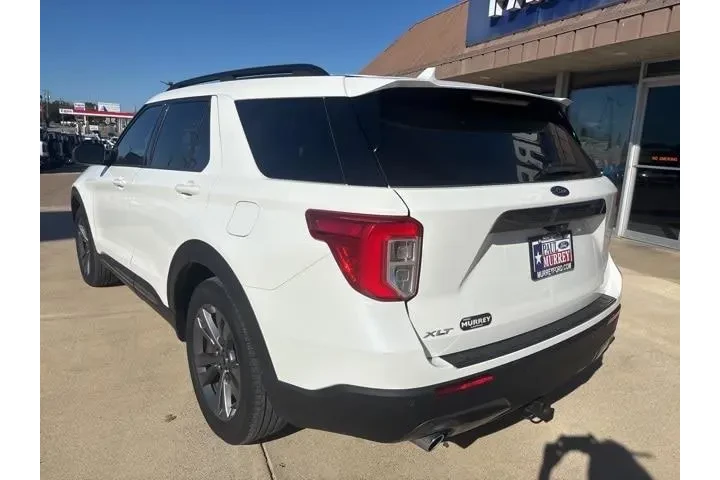 Ford Explorer 2023 XLT 4dr S image 4