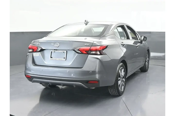 $13844 : Nissan Versa 2023 SV 4dr Sed image 5