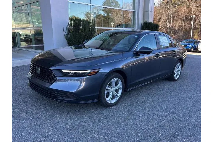 $24950 : Honda Accord 2024 LX 4dr Sed image 1