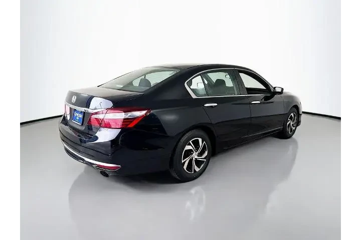 $16000 : Honda Accord 2017 LX 4dr Sed image 7