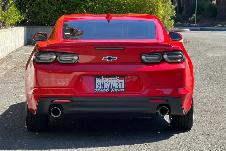 Chevrolet Camaro 2022 LT 2dr image 4