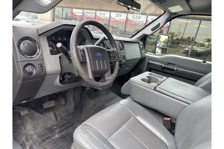2016 F-550 Super Duty image 8