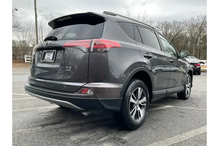 $14985 : Toyota RAV4 2017 AWD XLE 4dr image 5