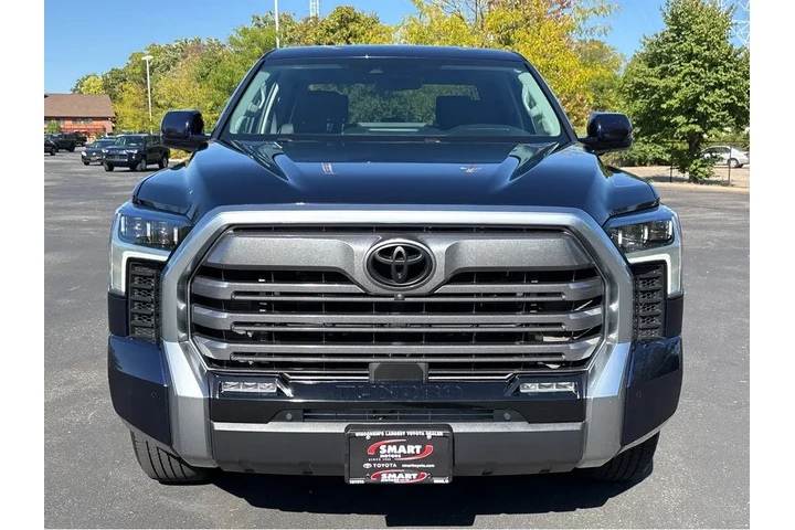 $45998 : 2023 Tundra Limited CrewMax image 8